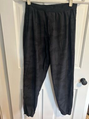 Lululemon men’s Surge Jogger: heritage 365 camo black multi